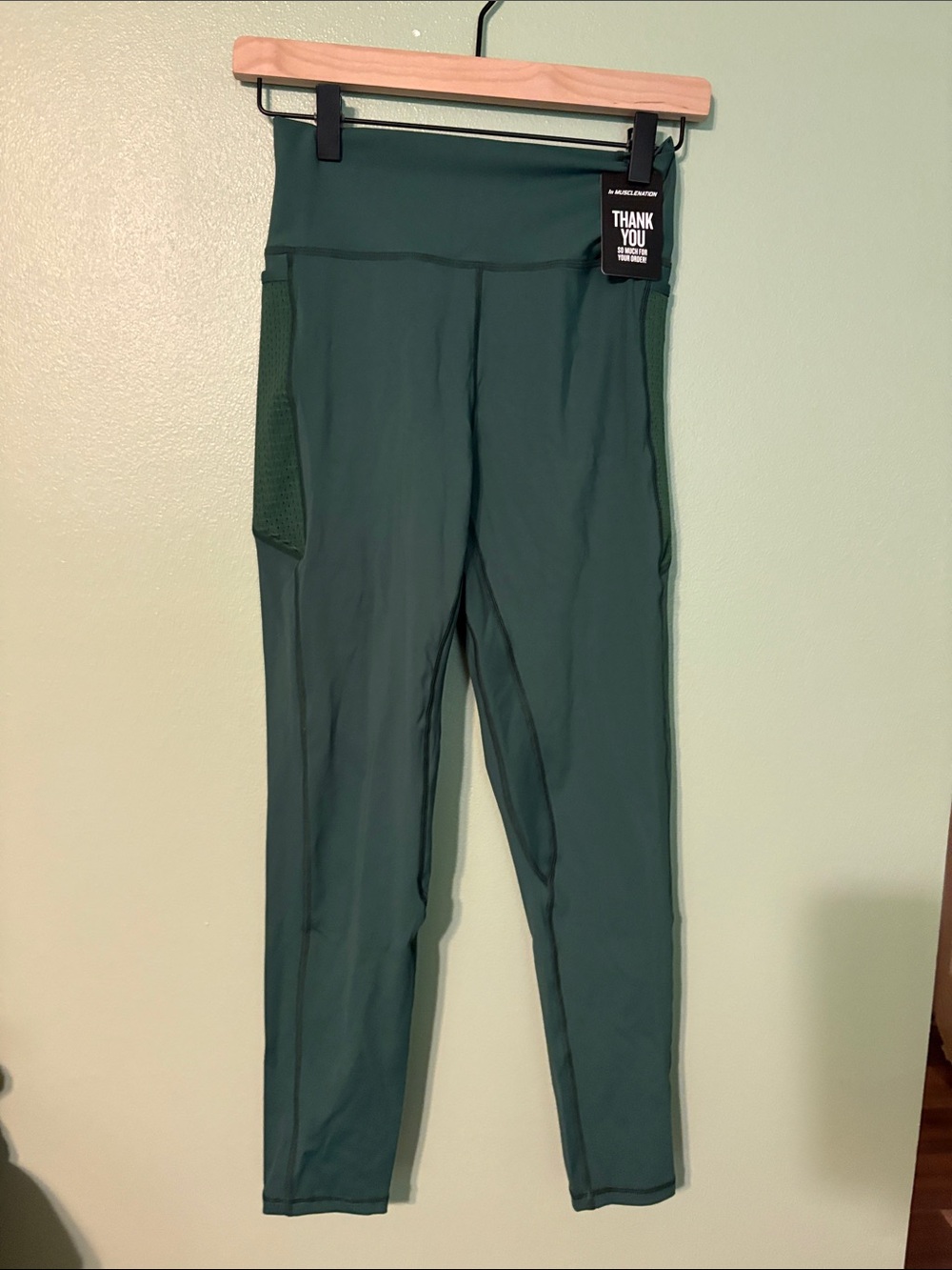 High-Waist Forest Green Leggings with Side Pocket